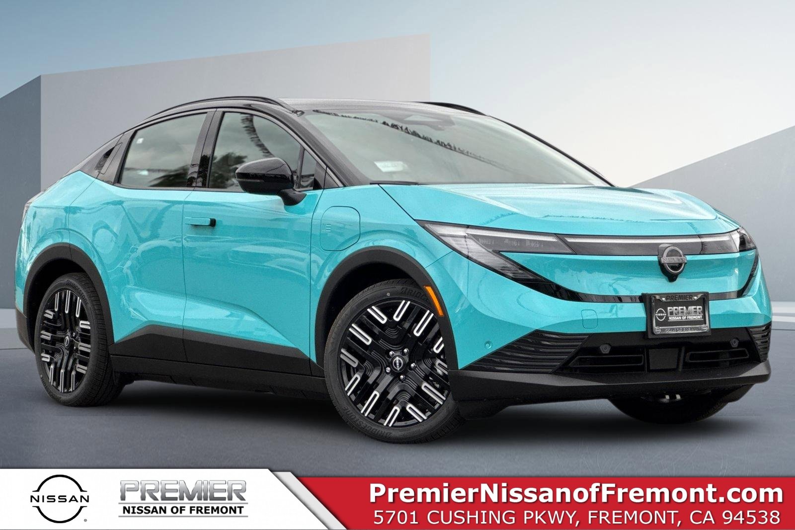 New 2026 Nissan Leaf Platinum+ w/ Cargo Package (Platinum+)