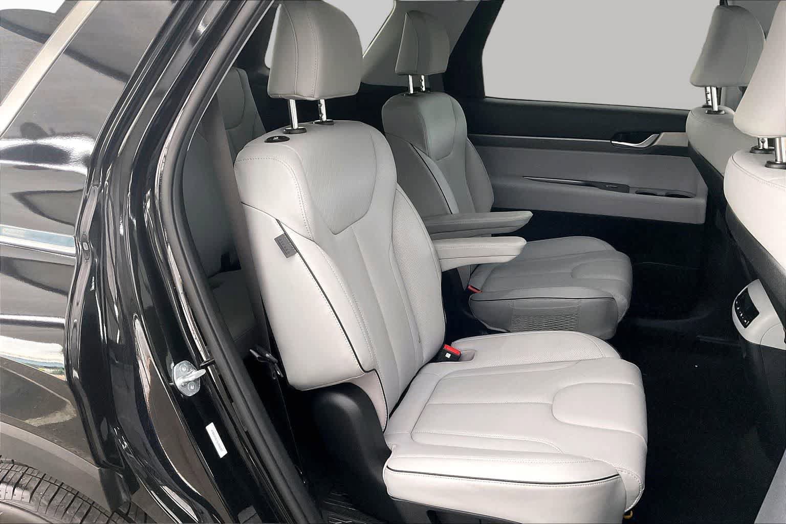 Used 2025 Hyundai Palisade SEL FWD image 20
