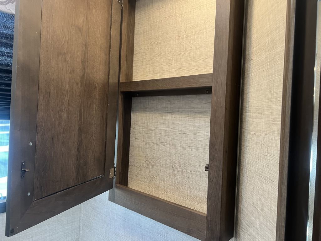 Used 2022 Ford E-450 and Econoline 450 Super Duty w/ Motorhome Prep Package image 50