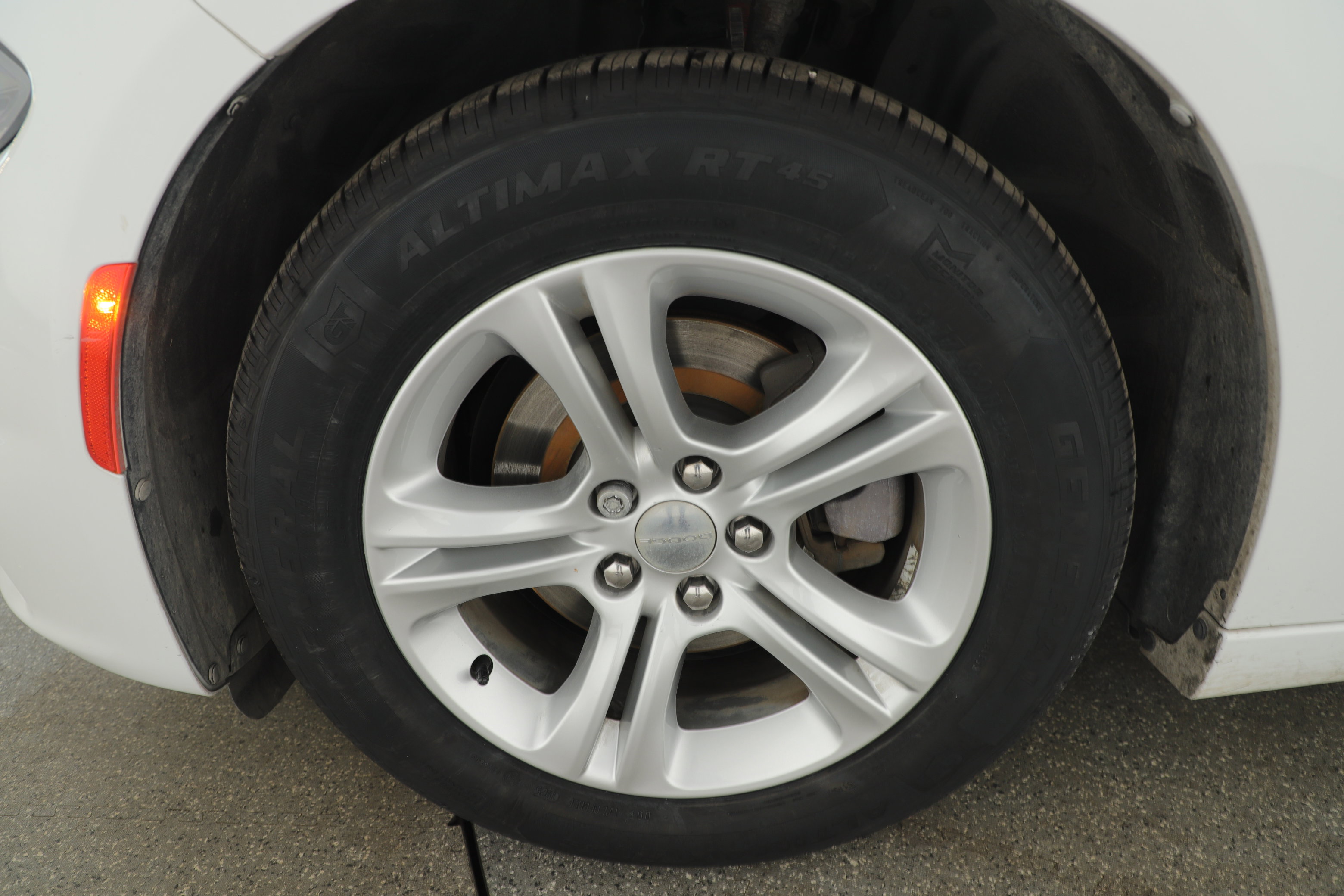 Used 2020 Dodge Charger SXT image 7