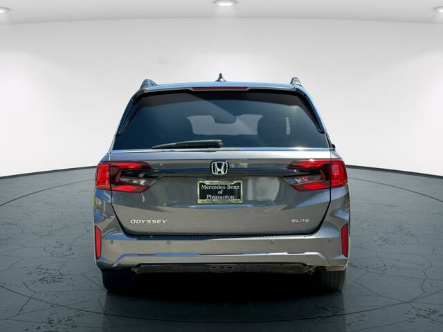 Used 2025 Honda Odyssey Elite image 6