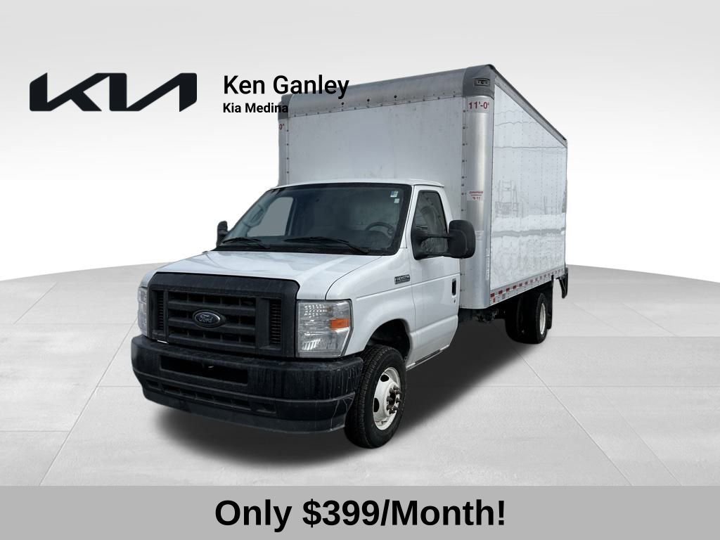 Used 2024 Ford E-450 and Econoline 450 Super Duty w/ Power Windows & Locks Group