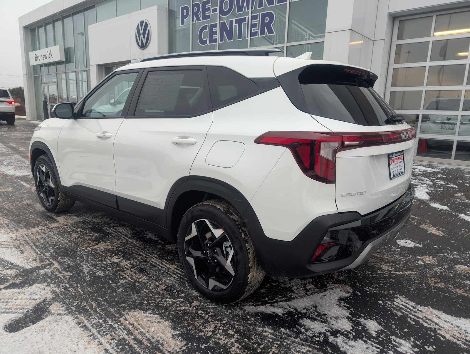 Used 2025 Kia Seltos S image 5