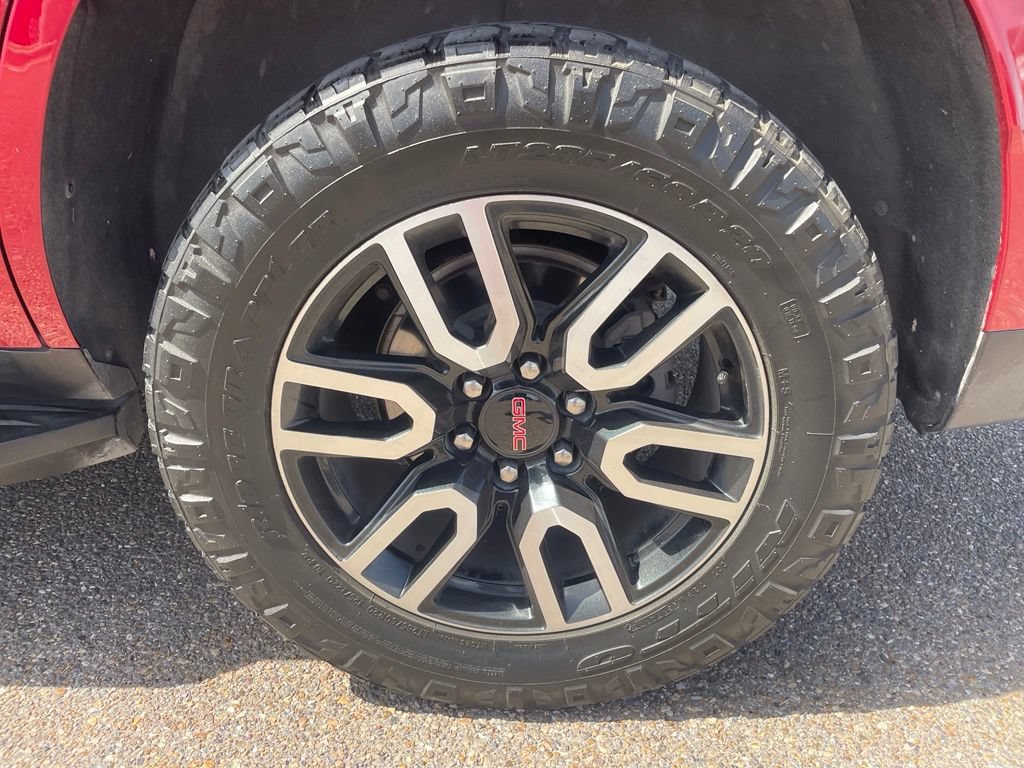 Used 2021 GMC Yukon AT4 w/ Rear Media and Nav Package AWD/4WD image 17