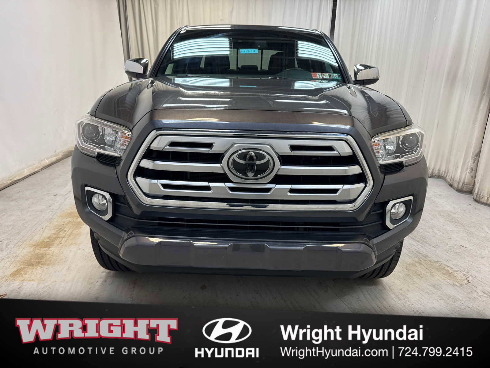 Used 2018 Toyota Tacoma Limited image 2
