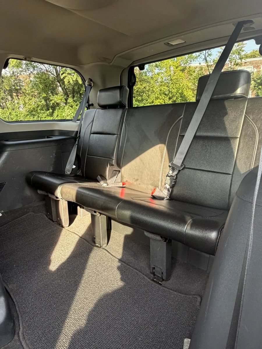 Used 2011 Nissan Armada Platinum w/ 2nd Row Captain Seat Pkg AWD/4WD image 9