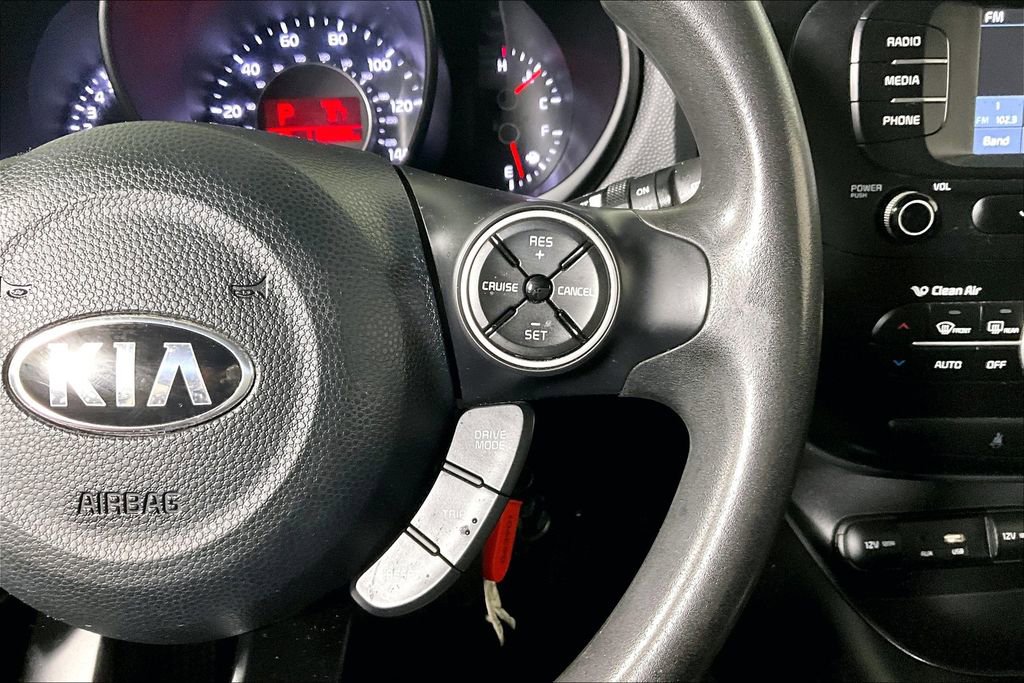Used 2017 Kia Soul + image 17