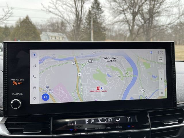 Used 2025 Toyota Sienna XLE Woodland Edition image 19