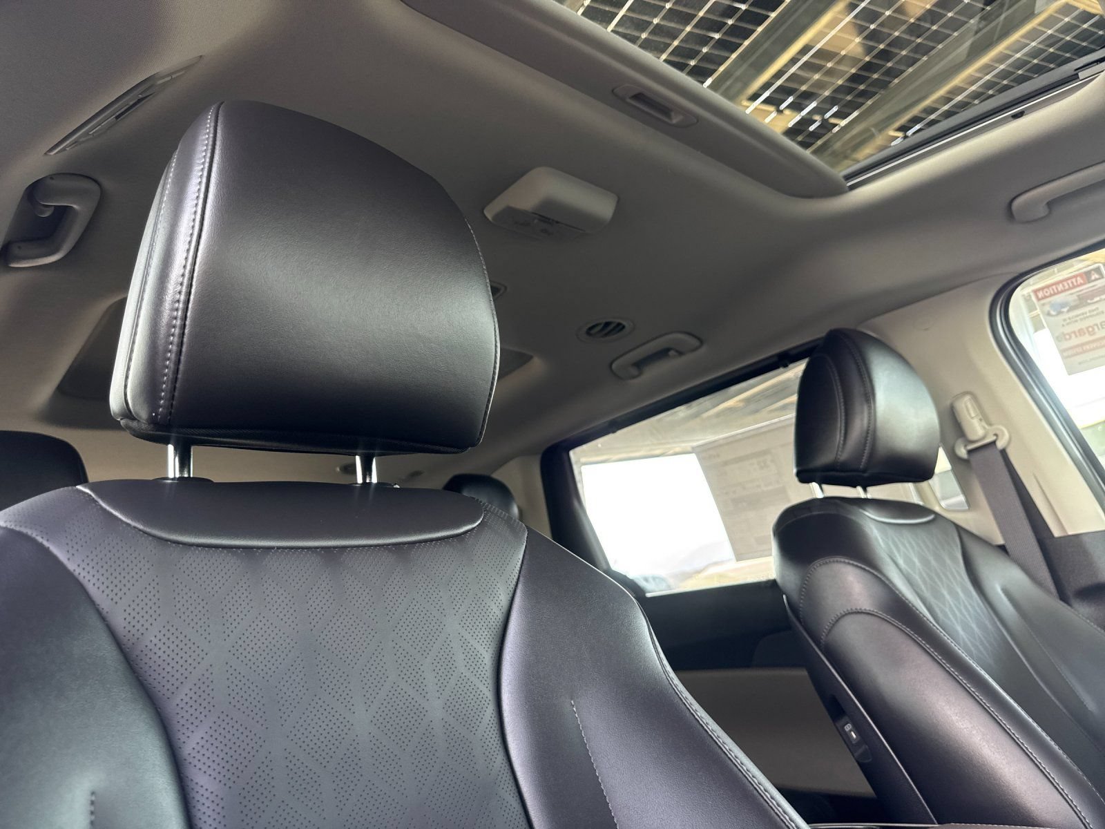 Certified 2026 Kia Carnival SX FWD image 19