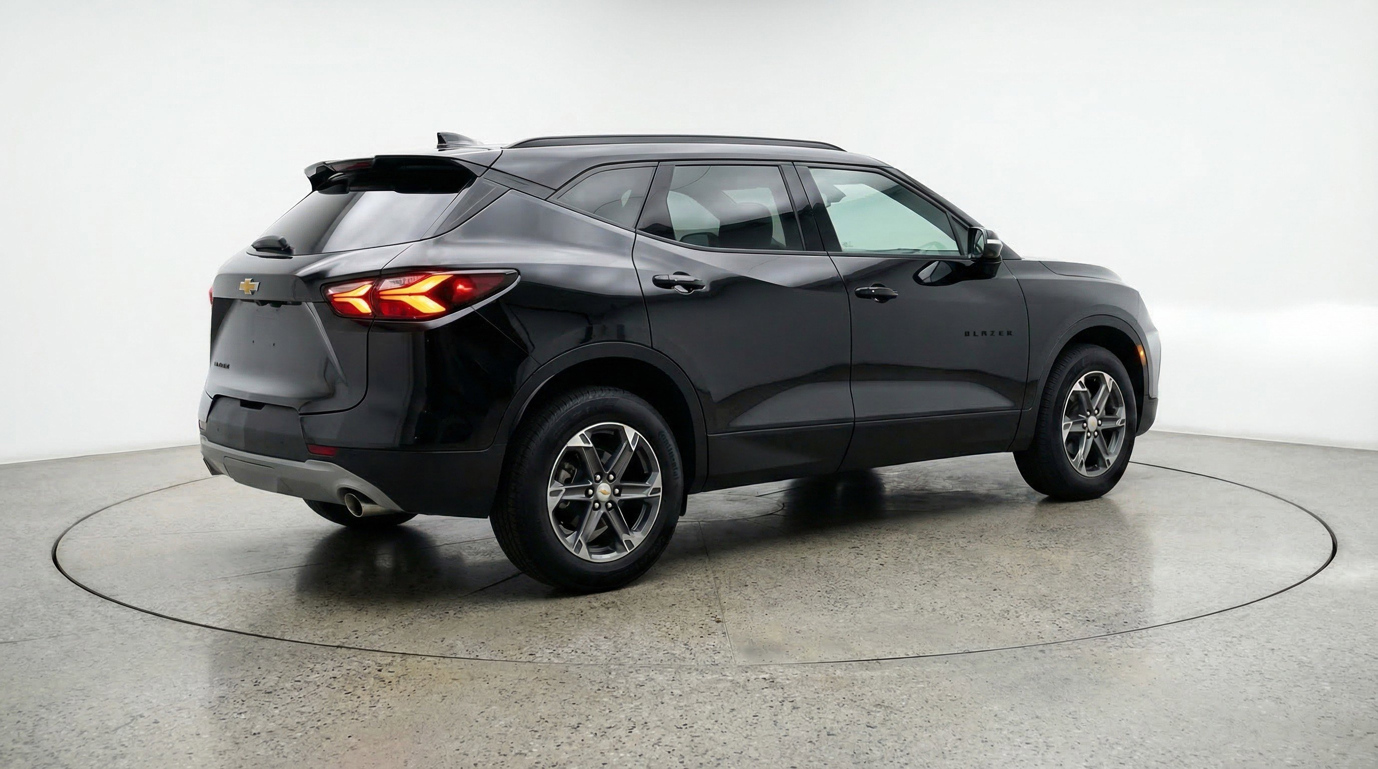 Used 2025 Chevrolet Blazer LT image 9