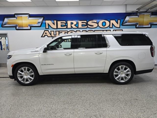 Used 2024 Chevrolet Suburban High Country image 4