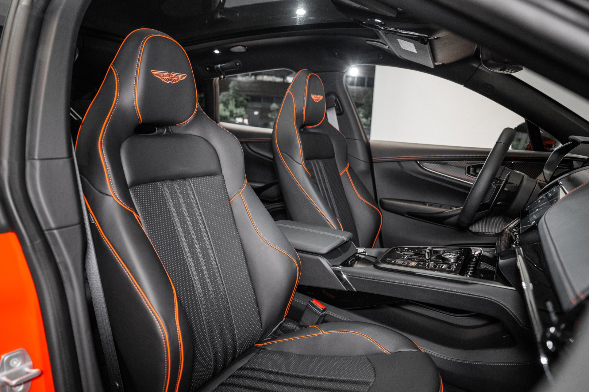 Used 2025 Aston Martin DBX 707 image 23