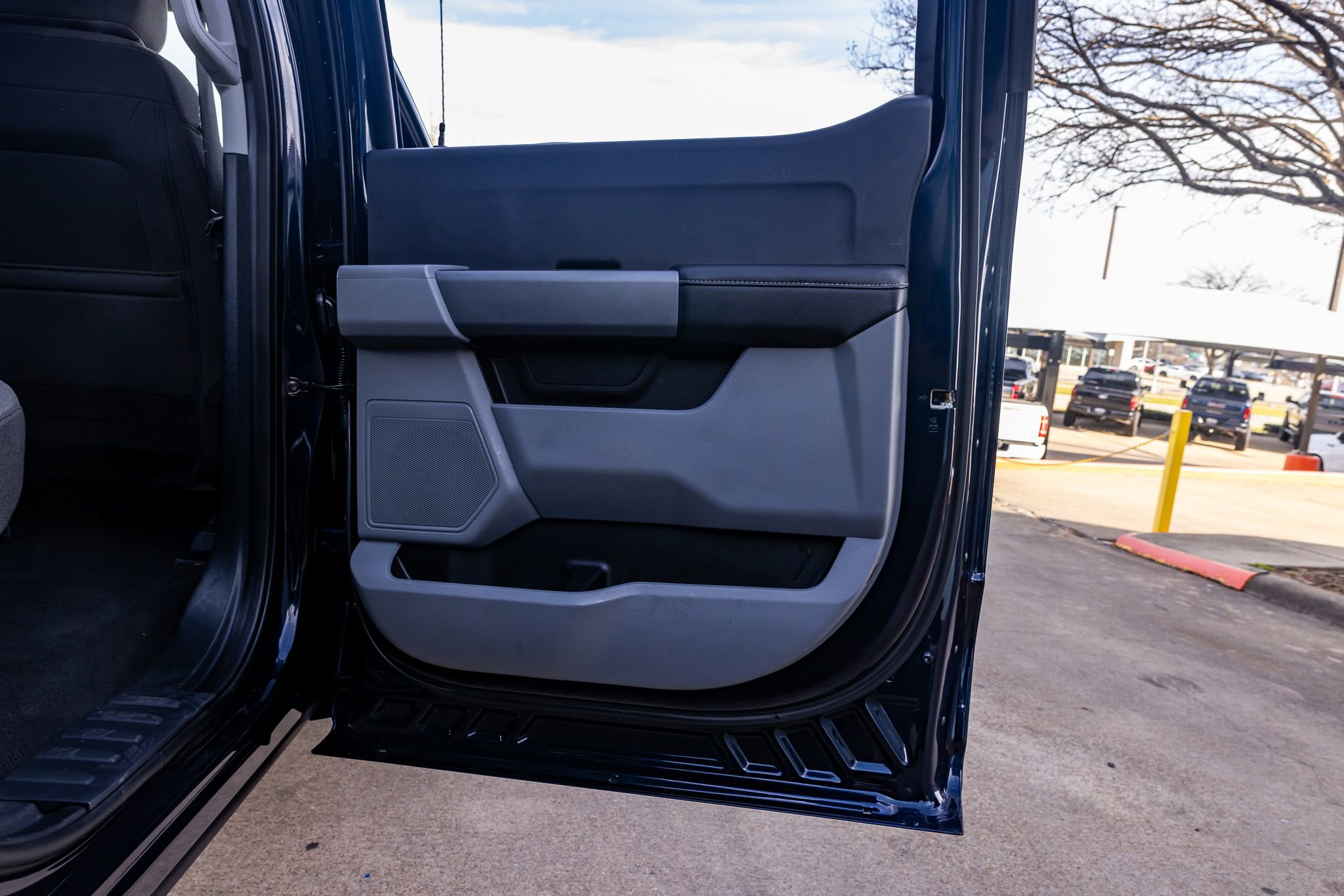 Used 2023 Ford F350 XLT image 38