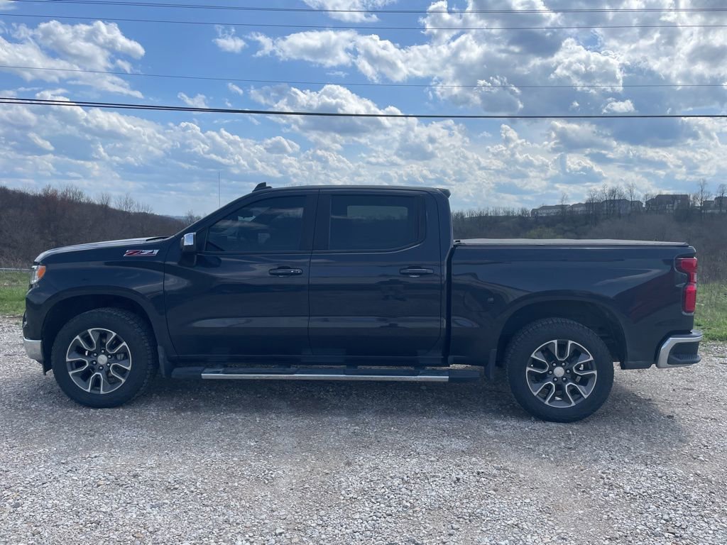 Used 2022 Chevrolet Silverado 1500 LT image 9
