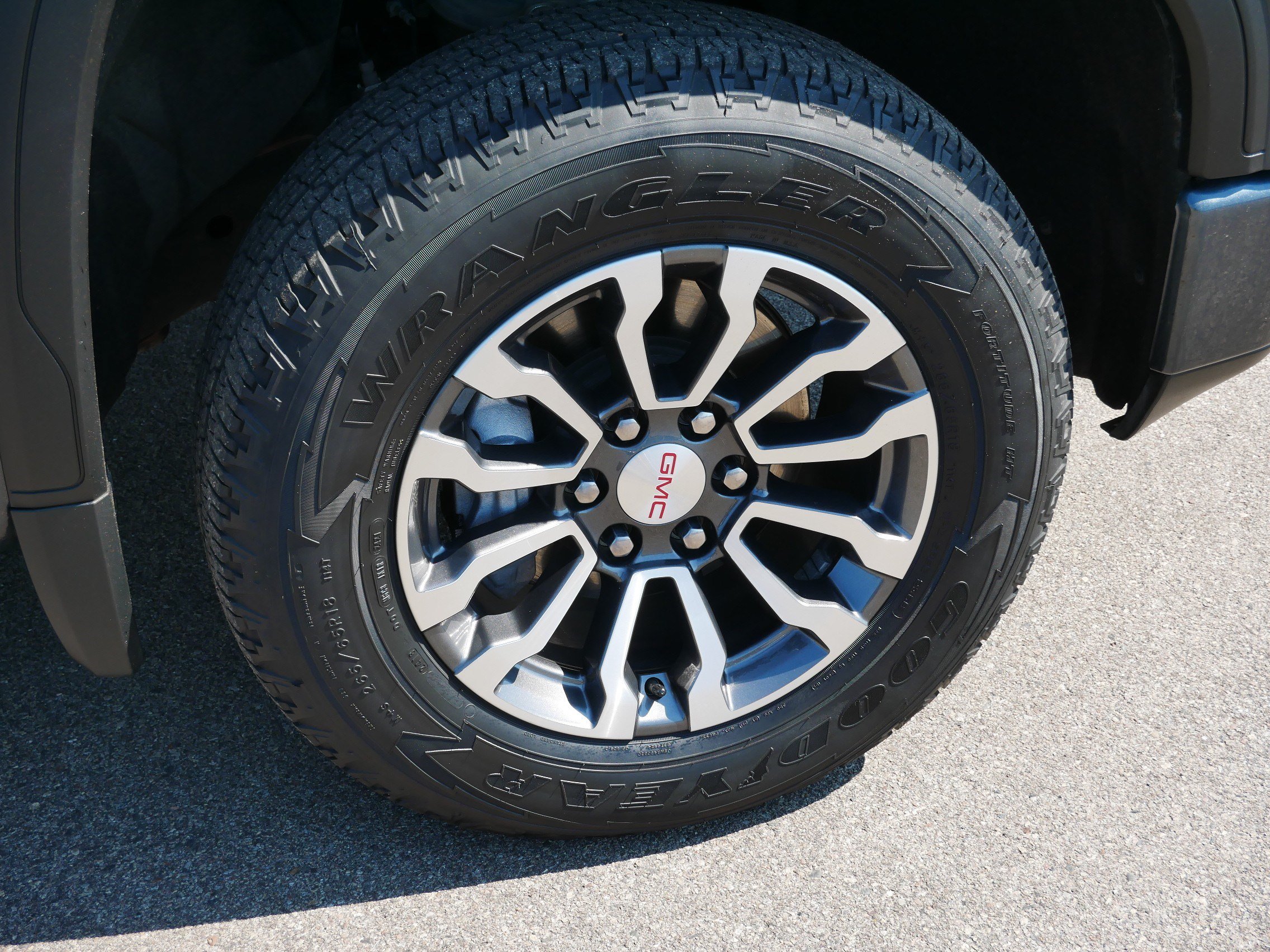 Used 2021 GMC Sierra 1500 AT4 AWD/4WD image 15