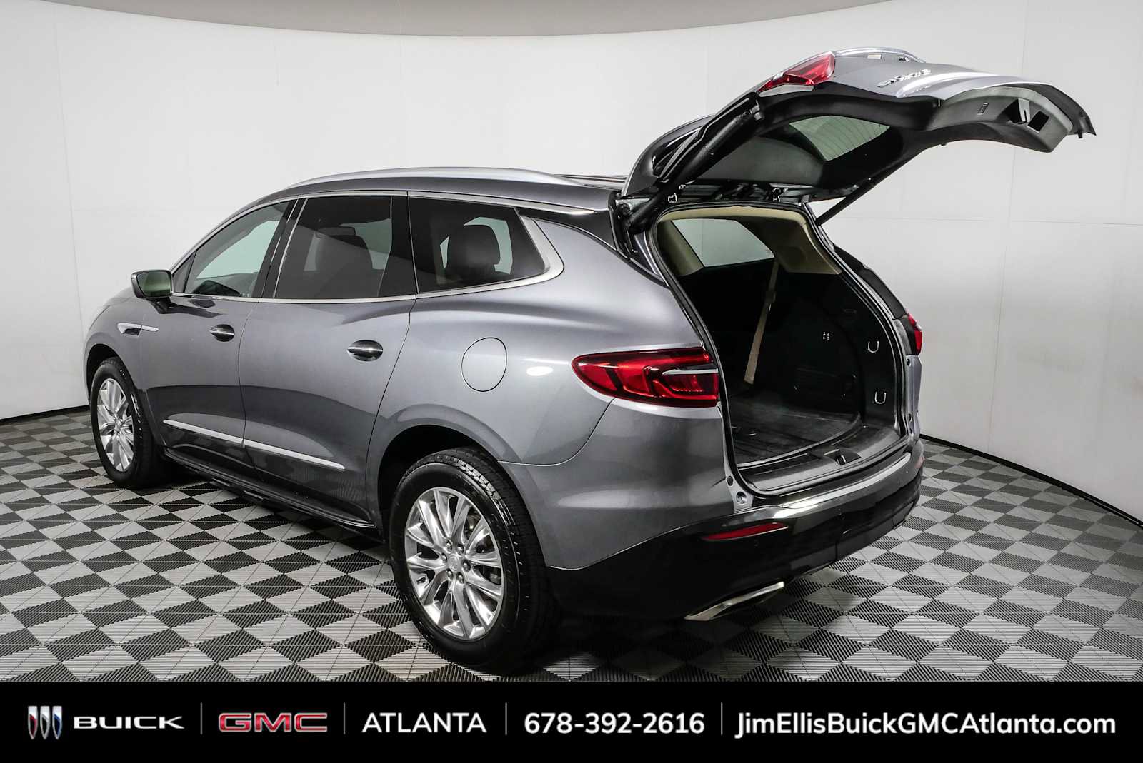 Used 2020 Buick Enclave Premium w/ Sun and Sites Package FWD image 35