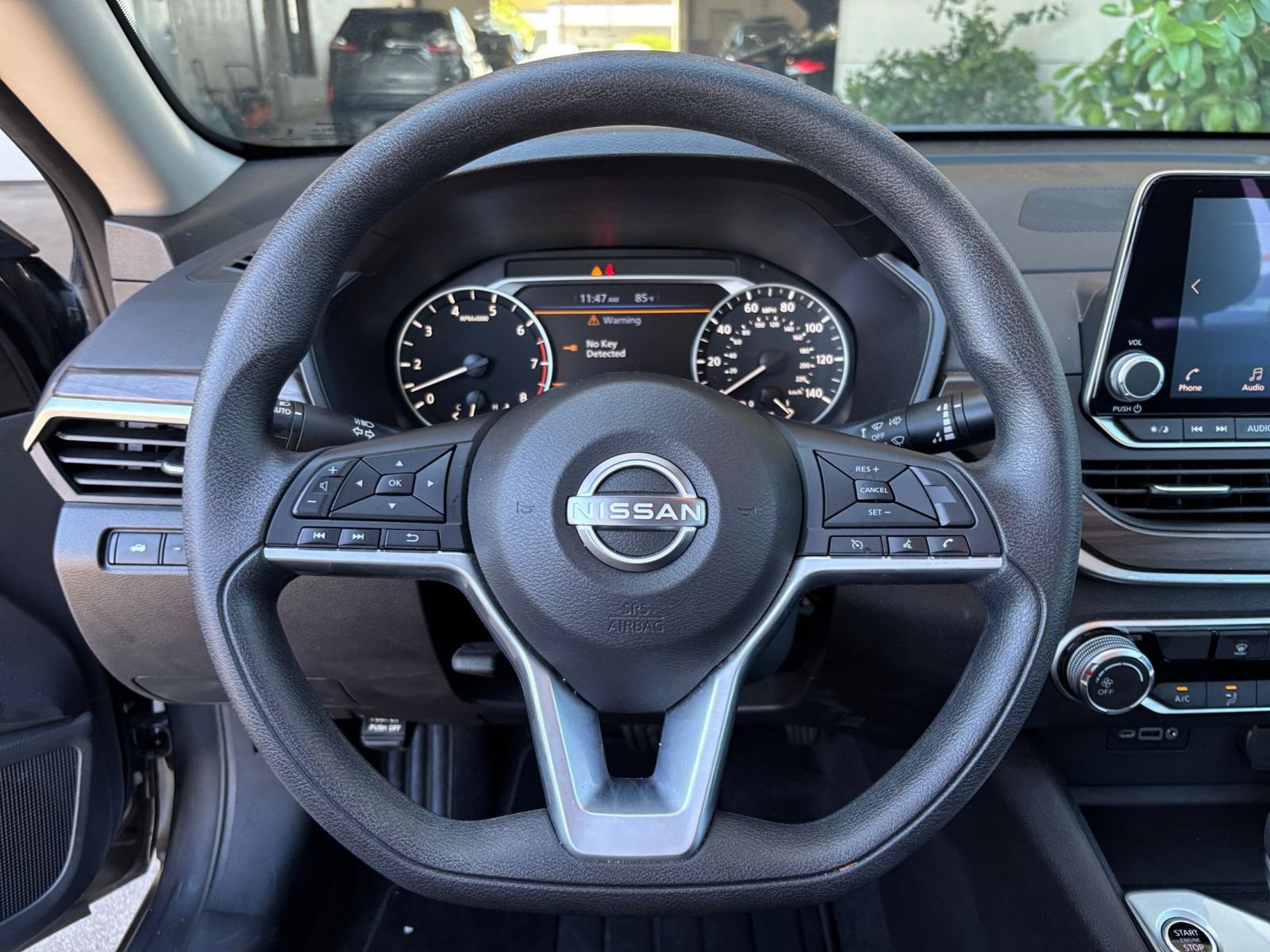 Used 2025 Nissan Altima 2.5 SV FWD image 29