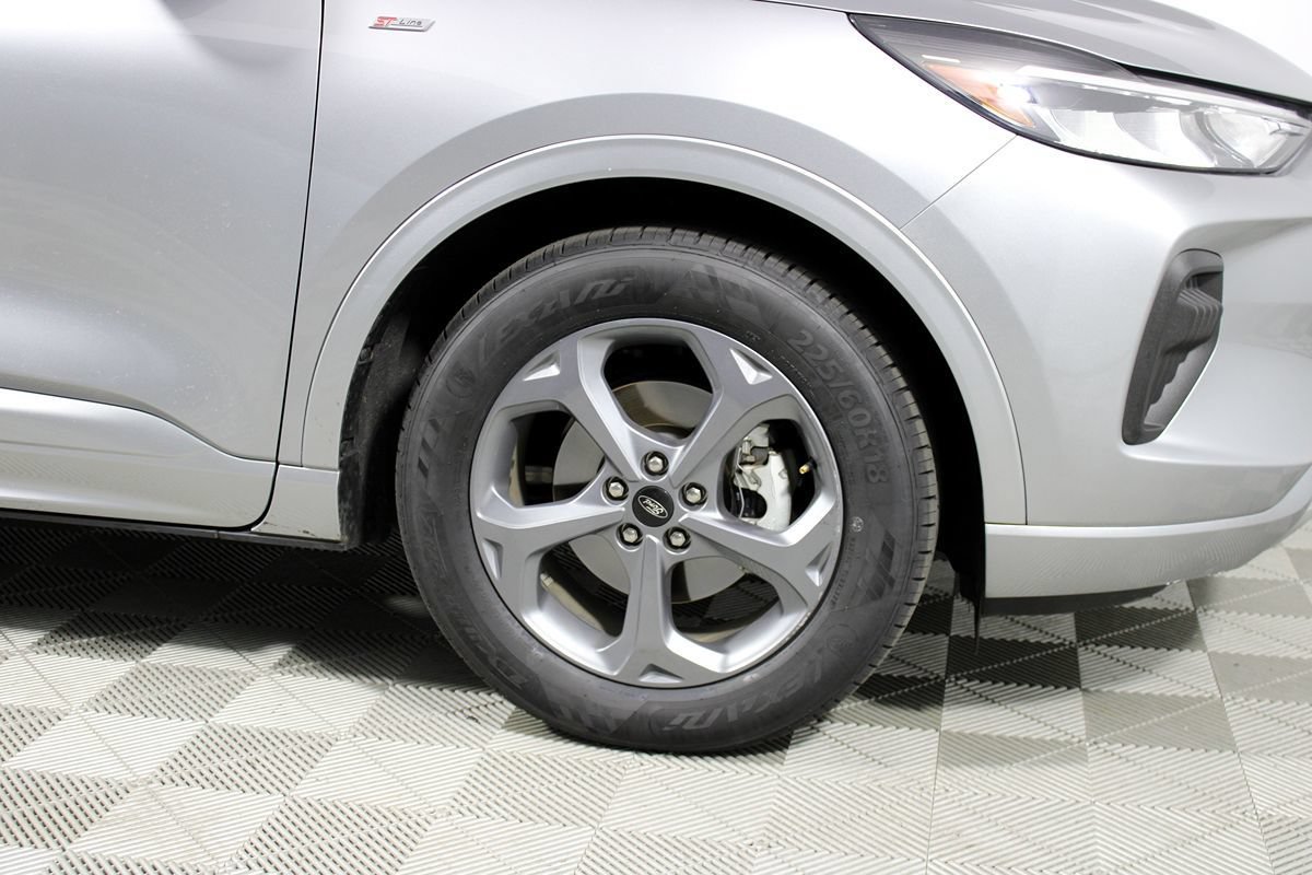 Used 2023 Ford Escape ST-Line w/ Equipment Group 301A FWD image 34