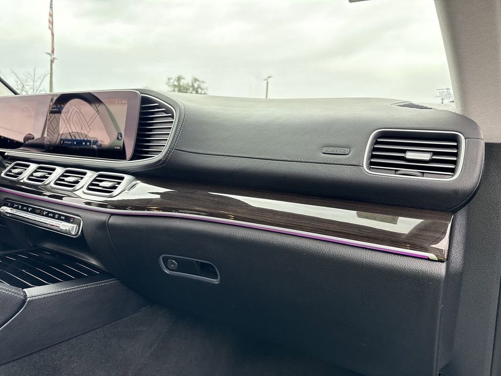 Used 2024 Mercedes-Benz GLS 450 4MATIC image 28