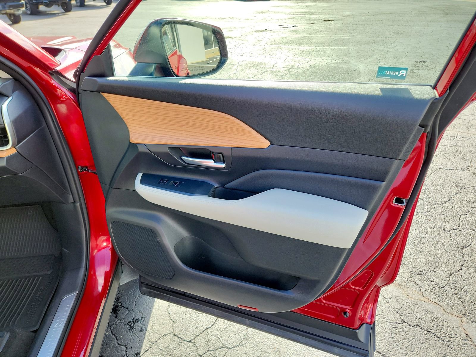 Used 2024 Toyota Grand Highlander Platinum image 27