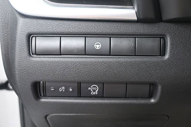 Used 2023 Nissan Rogue SV FWD image 15
