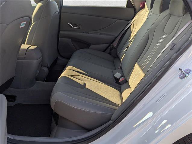 New 2025 Hyundai Elantra SEL image 15
