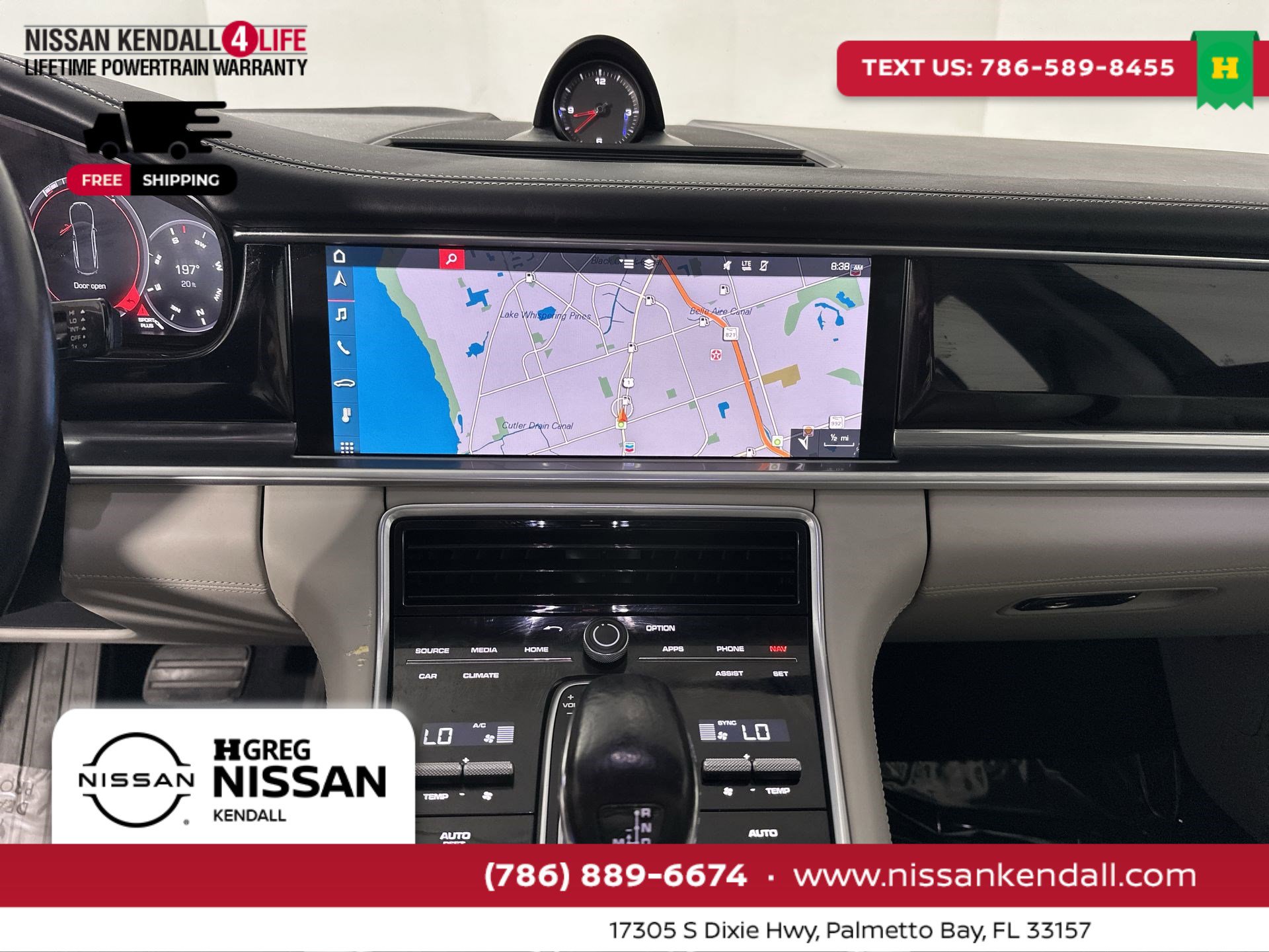 Used 2018 Porsche Panamera 4 image 25