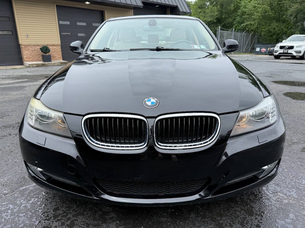 Used 2009 BMW 328i xDrive Sedan AWD/4WD image 2