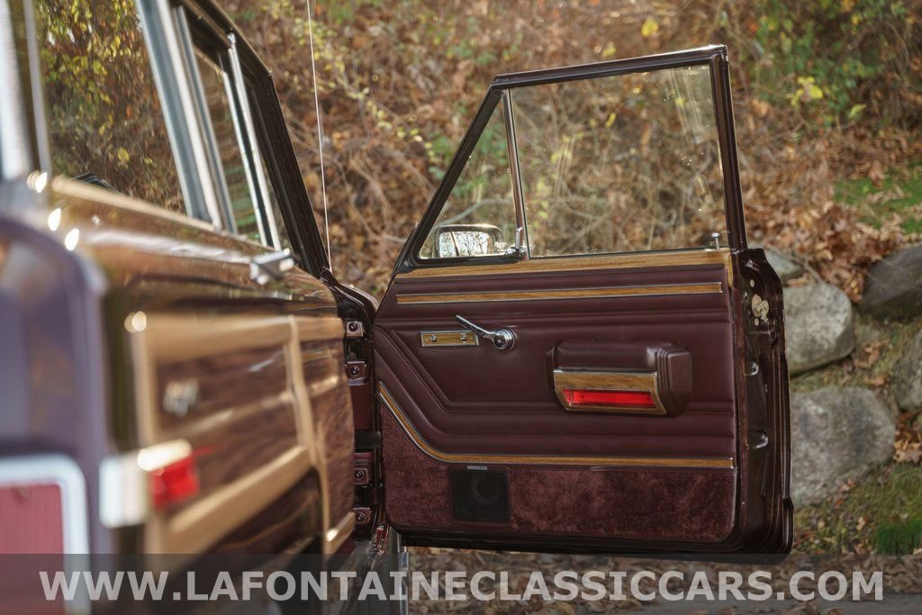 Used 1991 Jeep Grand Wagoneer image 96