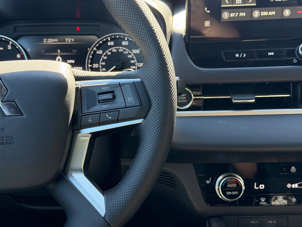 New 2026 Mitsubishi Outlander LE AWD/4WD image 13