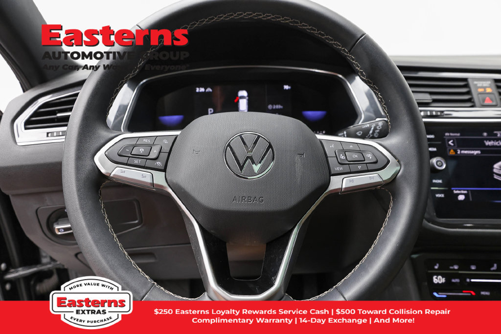 Used 2023 Volkswagen Tiguan SE AWD/4WD image 11
