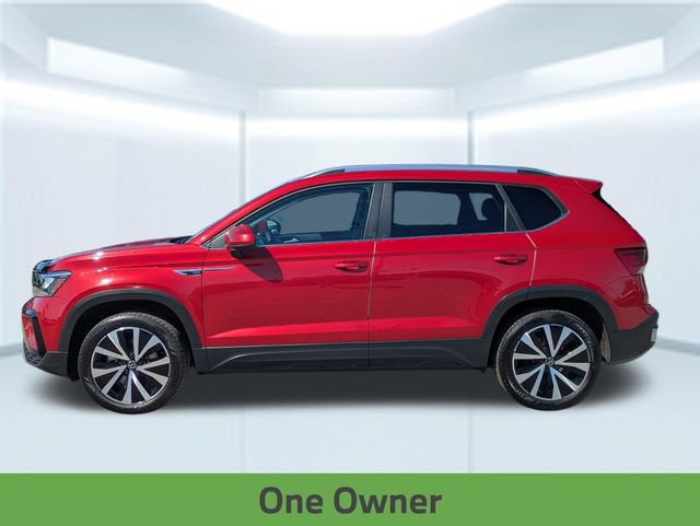 Used 2024 Volkswagen Taos SE FWD image 2
