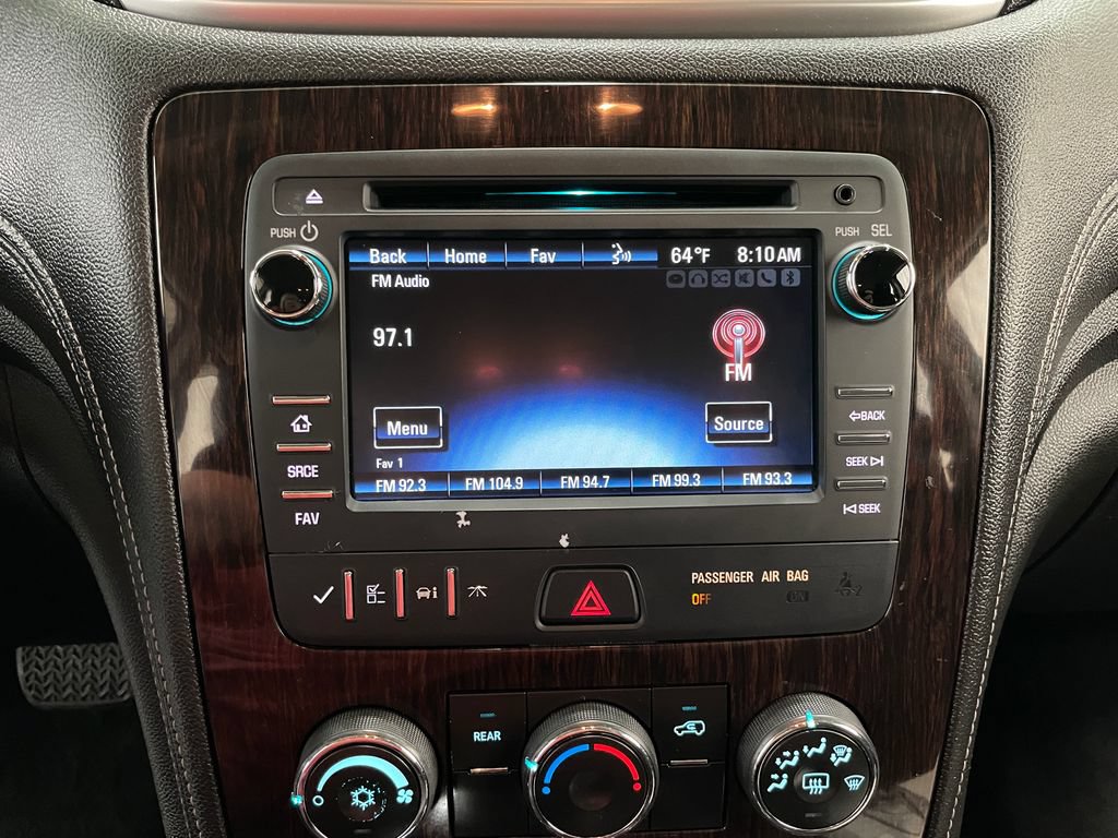 Certified 2015 Chevrolet Traverse LT w/ Style and Technology Package FWD image 32
