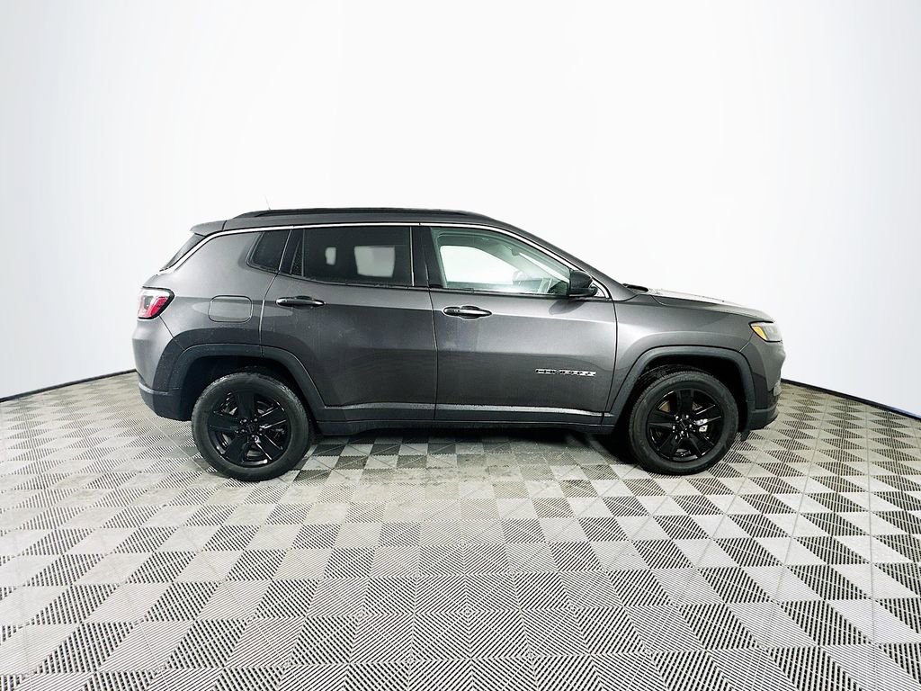 Certified 2022 Jeep Compass Latitude w/ Convenience Group image 14