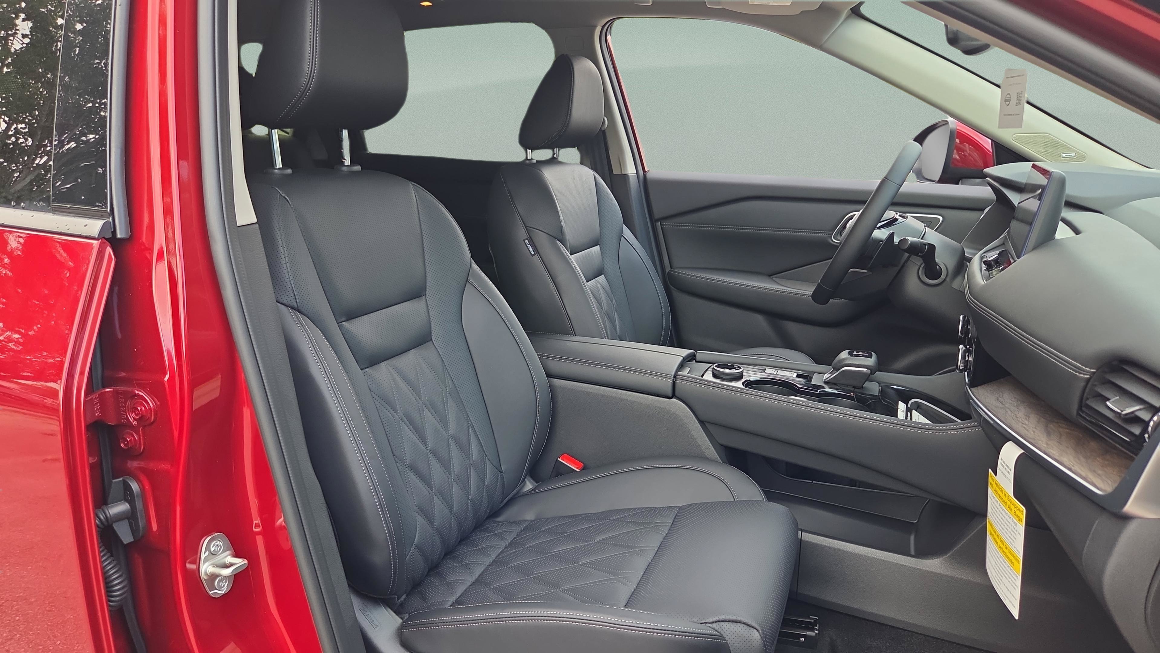 New 2026 Nissan Rogue Platinum AWD/4WD image 15