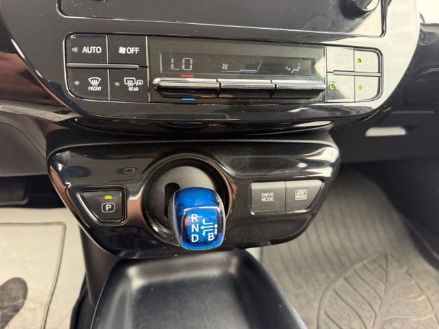 Used 2017 Toyota Prius Two w/ Prius Two Safety Plus Package FWD image 21