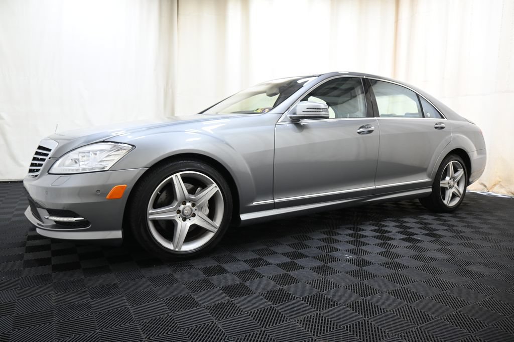 Used 2010 Mercedes-Benz S 550 4MATIC image 6