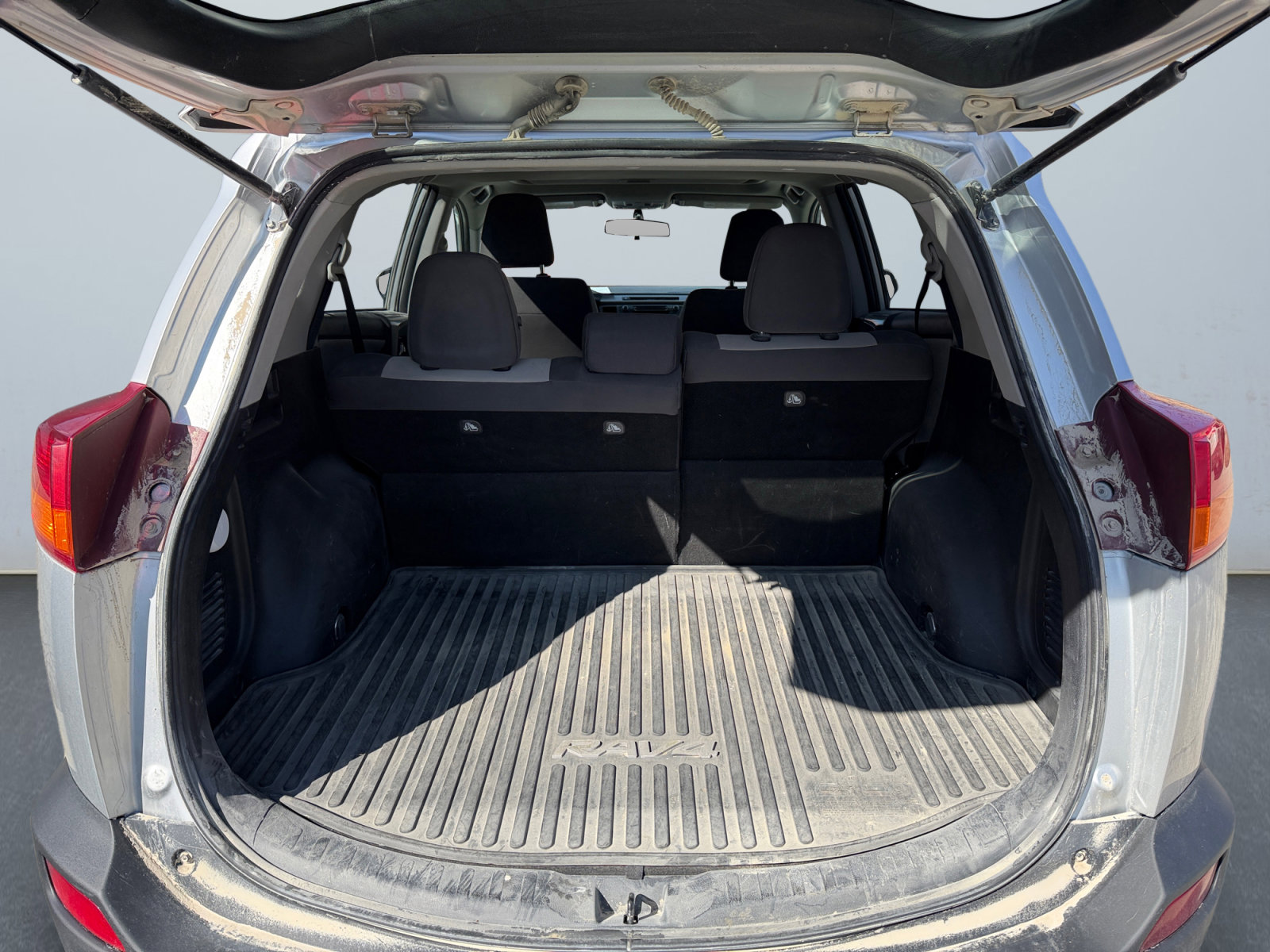 Used 2015 Toyota RAV4 XLE image 15
