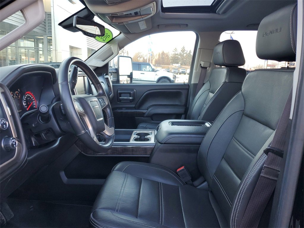 Used 2016 GMC Sierra 3500 Denali w/ Duramax Plus Package image 8