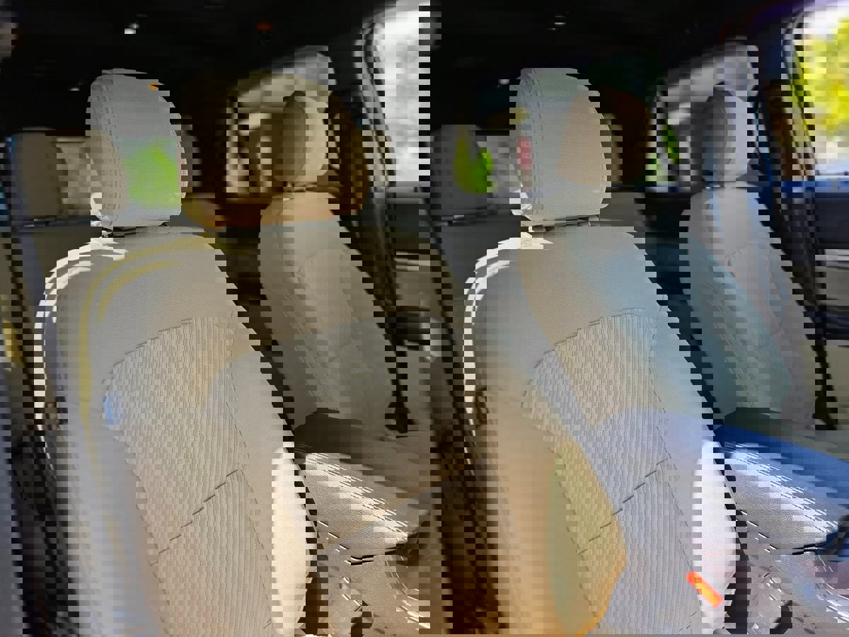 Used 2016 Ford Explorer FWD image 17