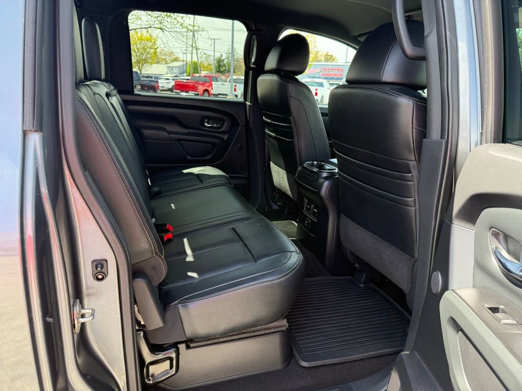 Used 2018 Nissan Titan SL w/ Midnight Edition AWD/4WD image 14