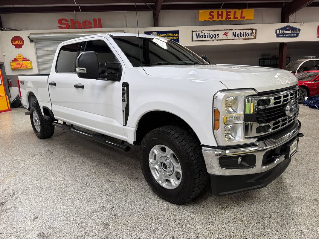 Used 2025 Ford F250 XLT w/ FX4 Off-Road Package AWD/4WD image 11