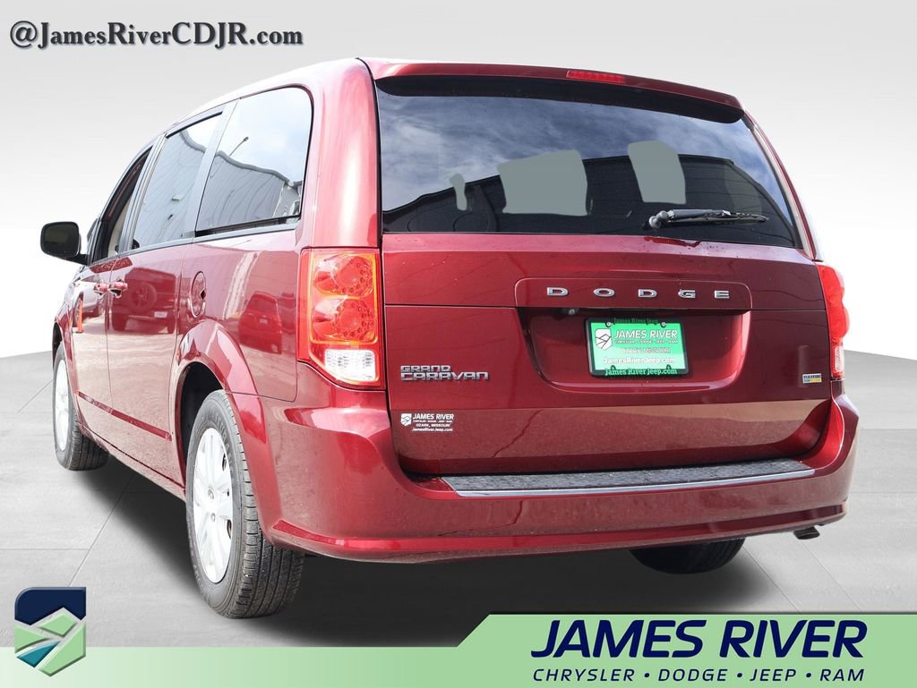 Used 2018 Dodge Grand Caravan SE FWD image 3