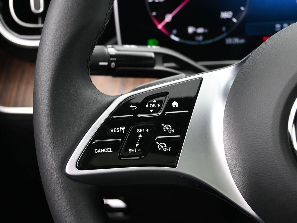 New 2025 Mercedes-Benz C 300 4MATIC Sedan image 4