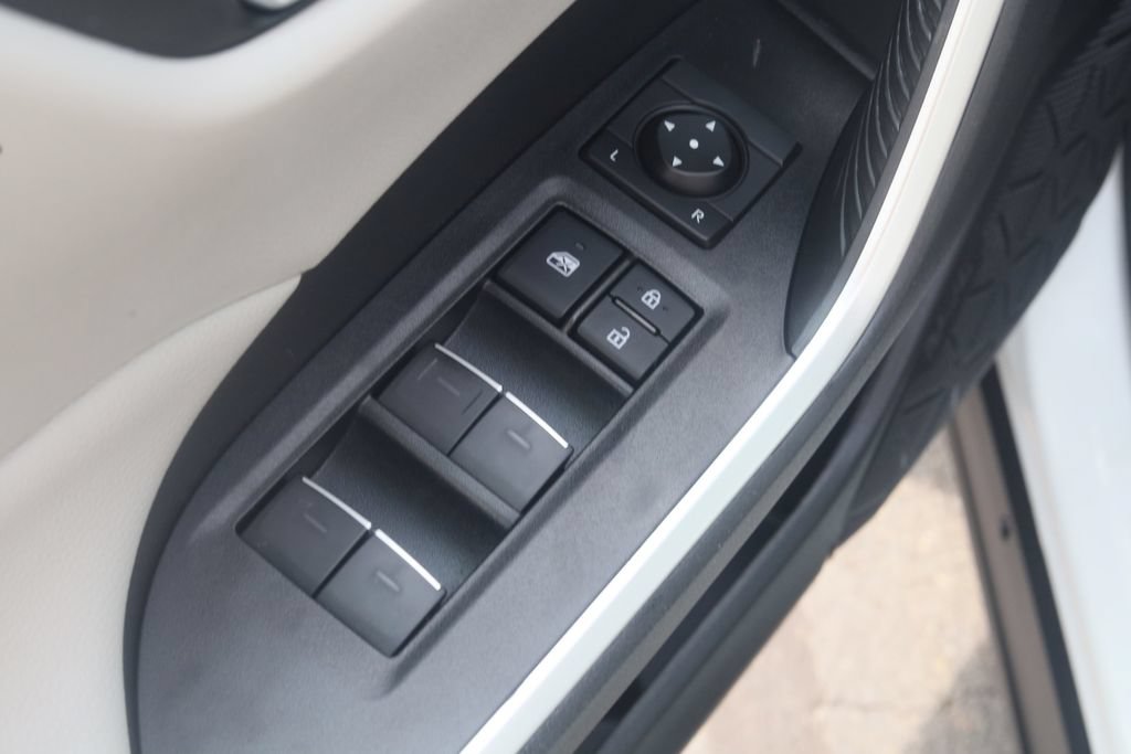 Certified 2023 Toyota RAV4 XLE w/ Convenience Package AWD/4WD image 30
