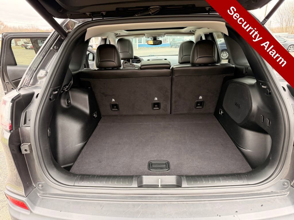 Used 2020 Jeep Cherokee Trailhawk w/ Comfort & Convenience Group image 32