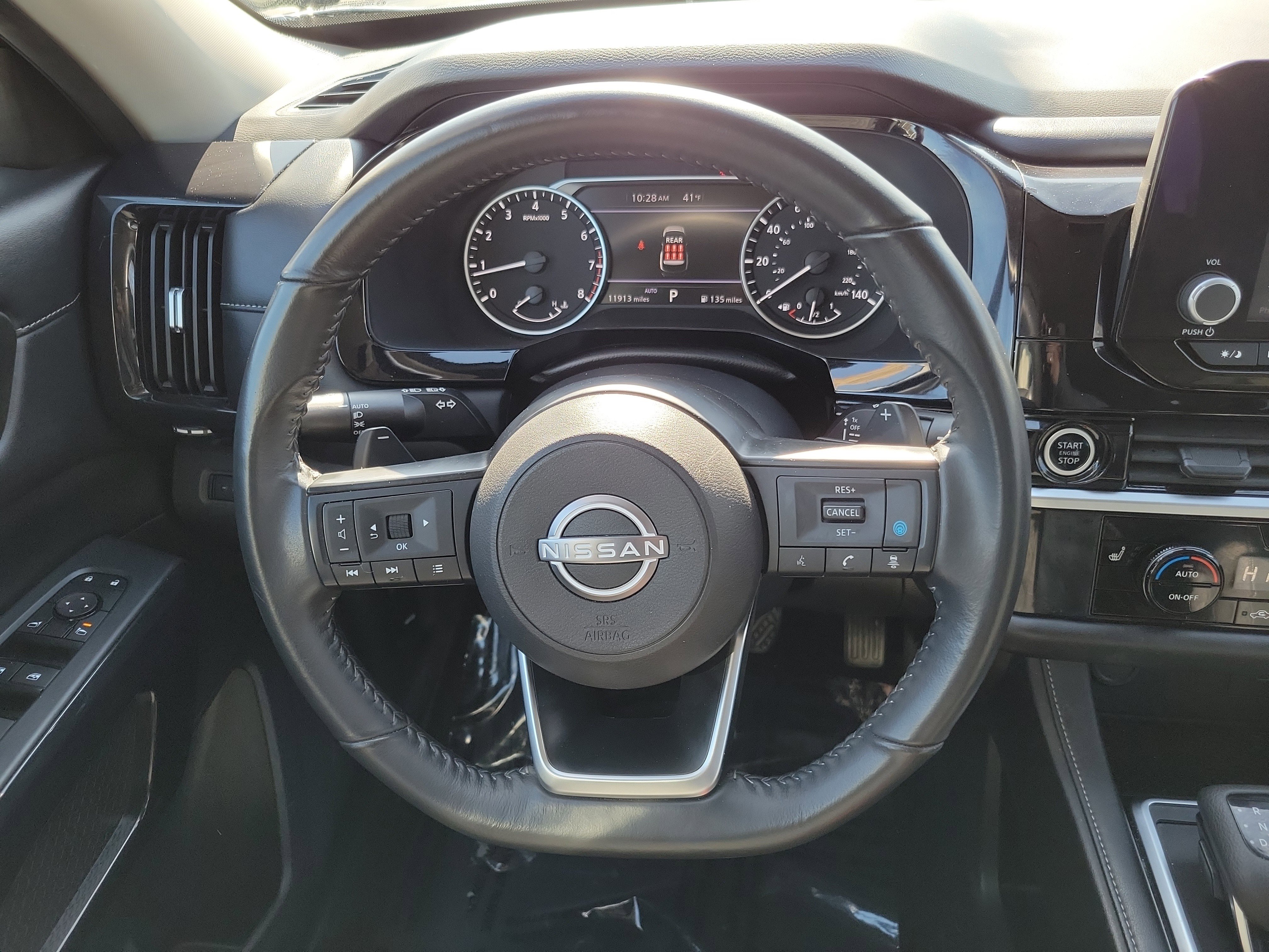 Used 2024 Nissan Pathfinder SV image 27