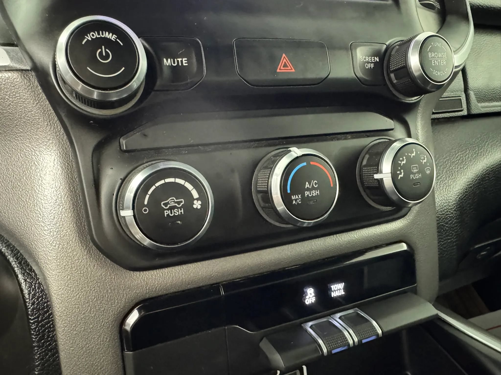 Used 2022 RAM 1500 Big Horn AWD/4WD image 21