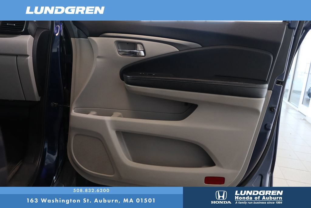 Used 2017 Honda Ridgeline RTL-T image 15