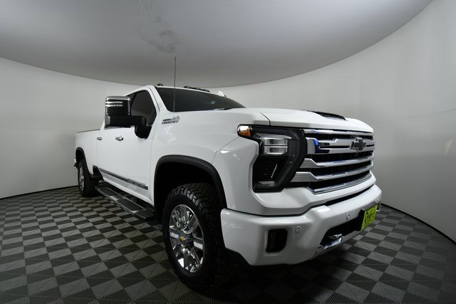 Used 2024 Chevrolet Silverado 3500 High Country w/ Technology Package image 8